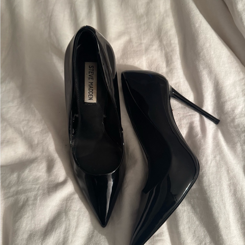 Steve Madden Glossy Black Heels